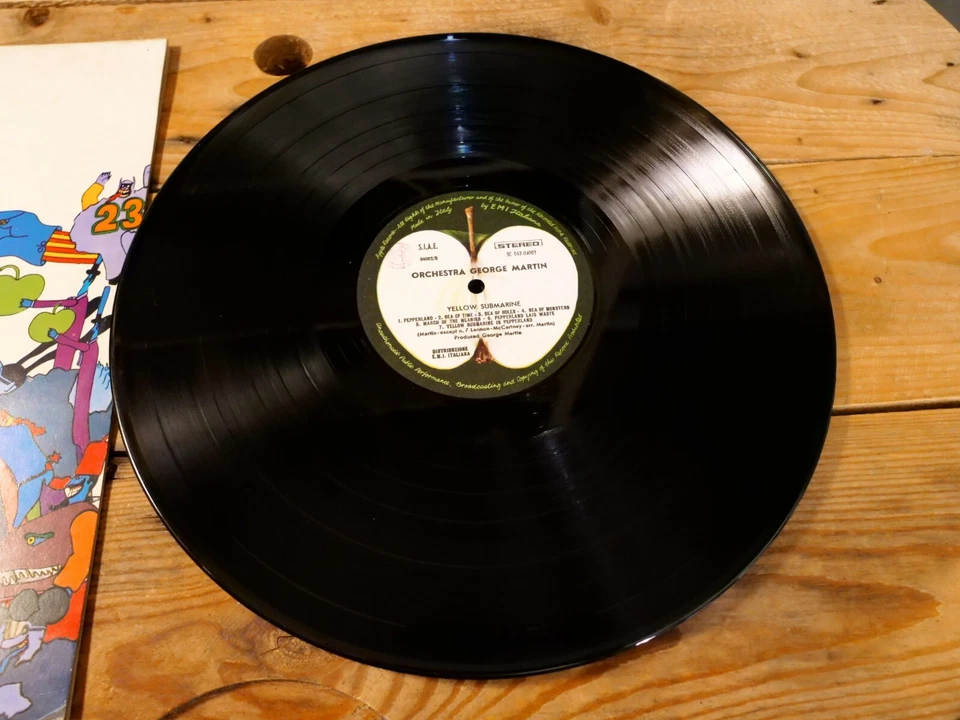 THE BEATLES YELLOW SUBMARINE LP 33T VINYLE EX COVER EX ORIGINAL 1969 ITALY - Photo 2/4