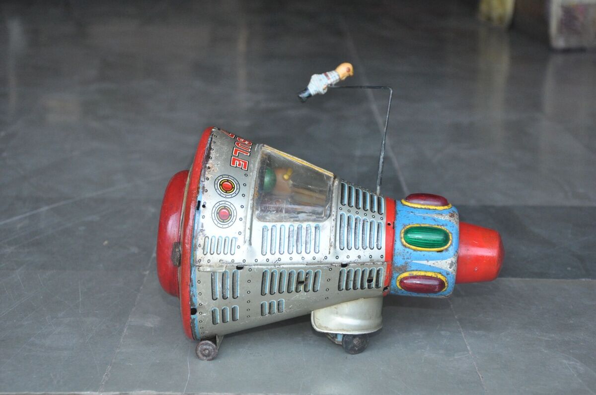 Vintage MT Mark Capsule 7 Litho Spaceship With Astronaut Vintage MT Mark Capsule 7 Litho Spaceship With Astronaut