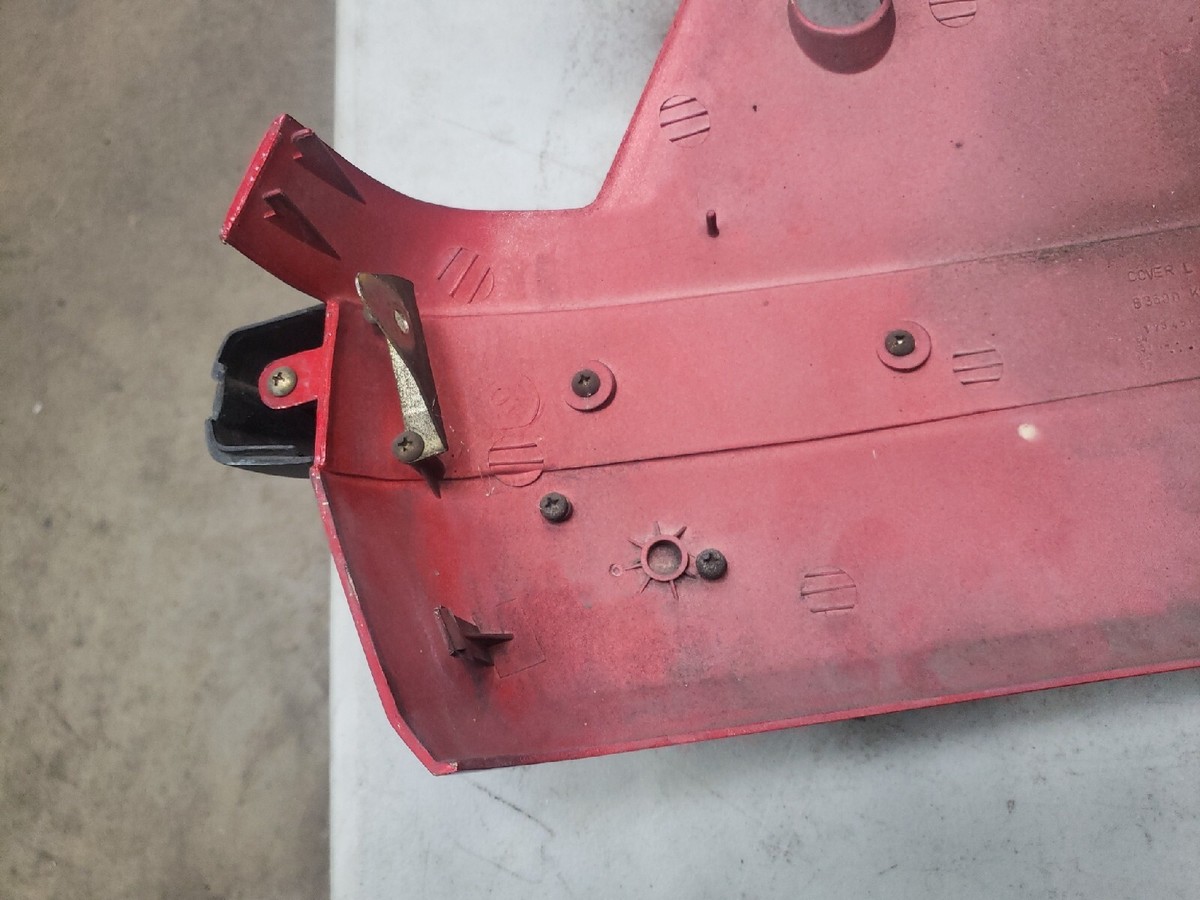 a_a 85-90 HONDA CH250 ELITE 250 OEM LEFT BODY COVER 83600-KM1