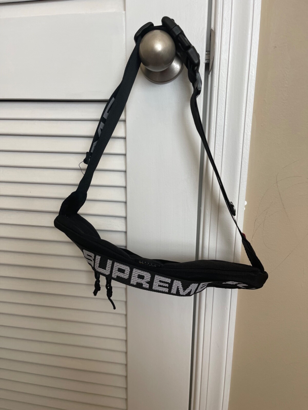 Supreme SS18 Nylon Waist Bag Black