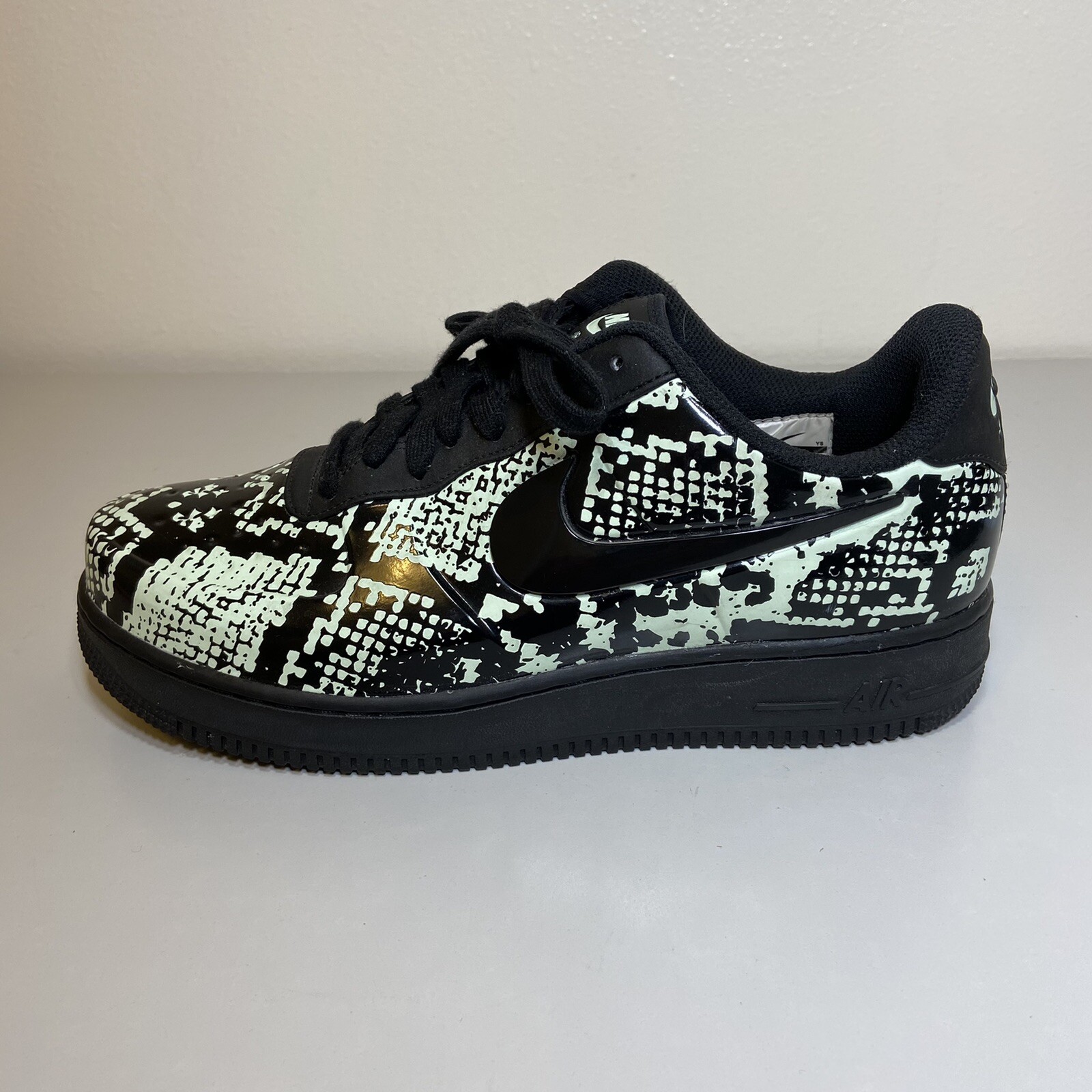 af1 foamposite snakeskin