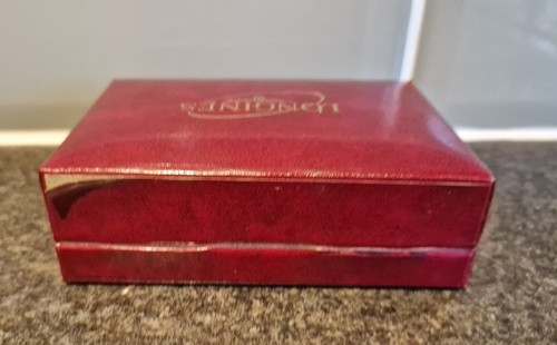 Lovely Vintage Red Velvet Longines Watch Box! Circa 1960s - Picture 5 of 5