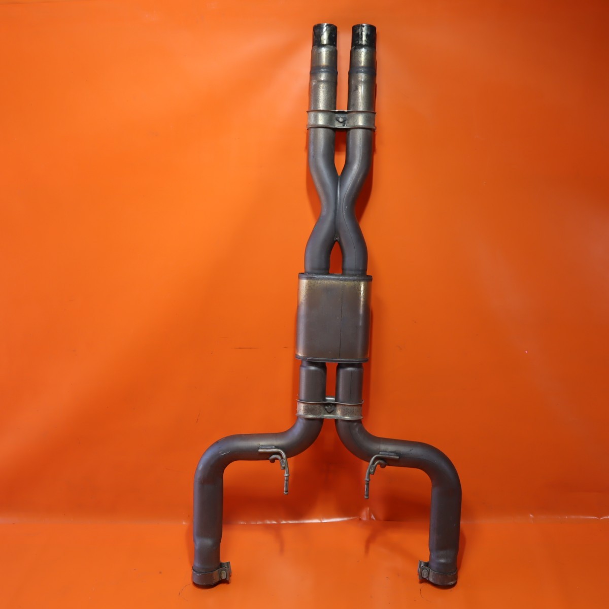 Maserati Ghibli 2017-2020 Center muffler P/N 670089092