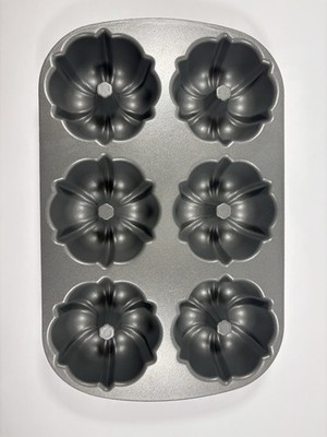 Nordic Ware Bundtlette Pan Mini Bundt Cake Pan Model #50602 6 Cup New Open Box