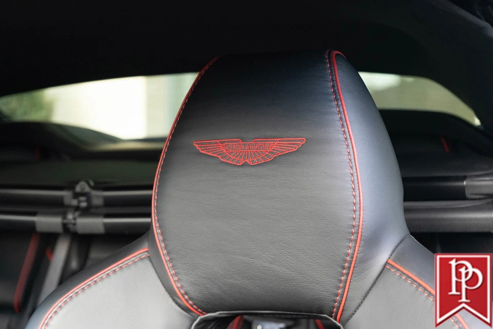 Aston Martin DB9 2016 Volante Foto 4 de 4