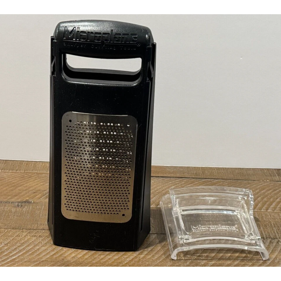 Microplane Thick and Thin Box Grater with Removable Guard - RARE - Cheese Grater - Image 2 of 4