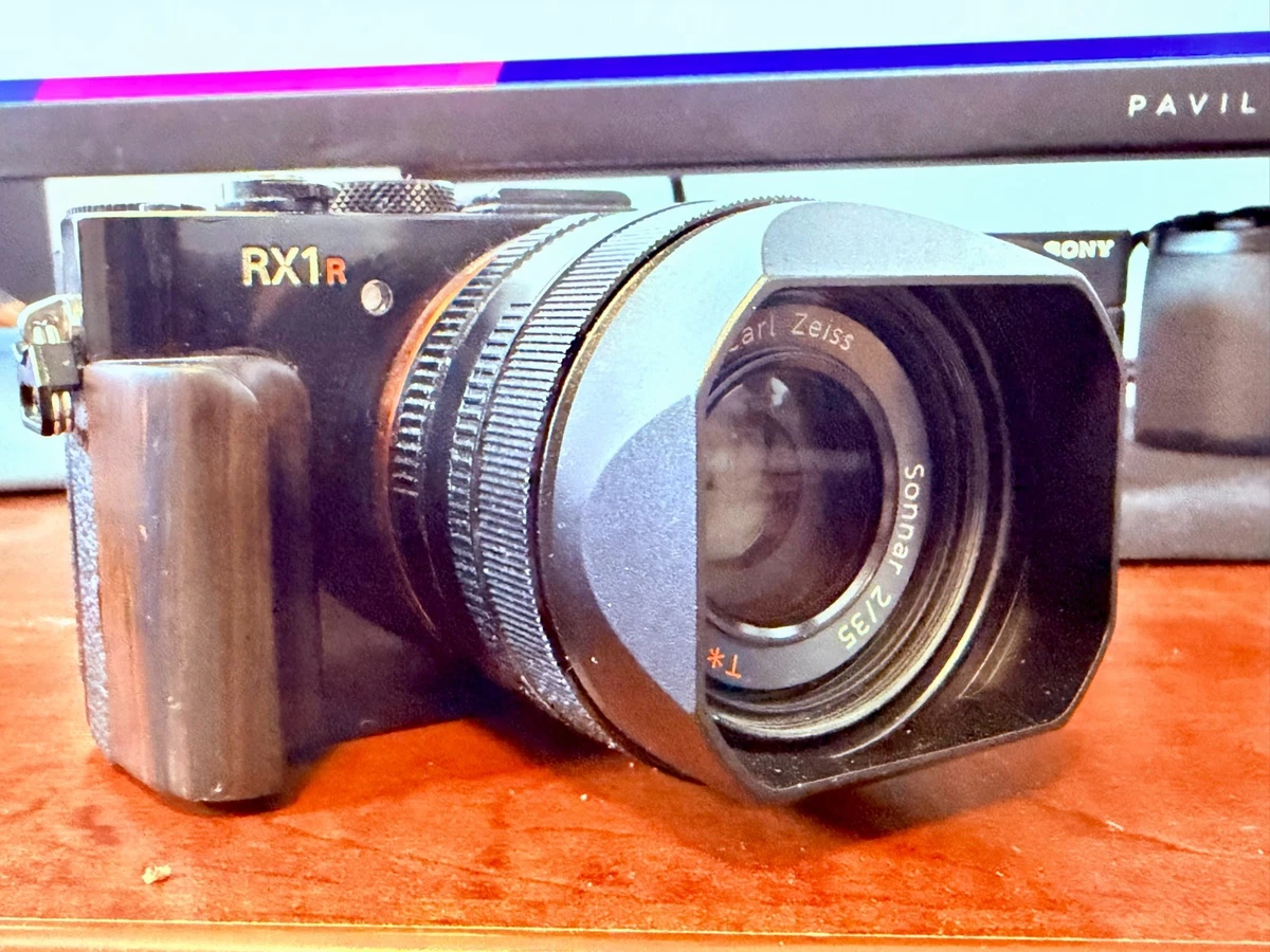 Sony DSC-RX1R Less than 3x Optical Zoom Digital Cameras for sale