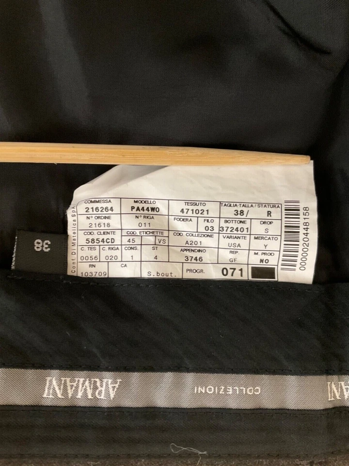 Pantalones de vestir para hombre Armani Collezioni gris carbón, talla 38, regular Foto 4 de 4