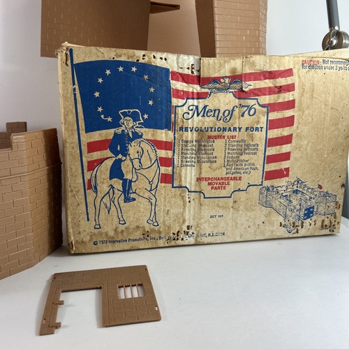 Juguete de plástico Men of '76 Brown Revolutionary Fort 1973 con caja (incompleto) - Imagen 2 de 24