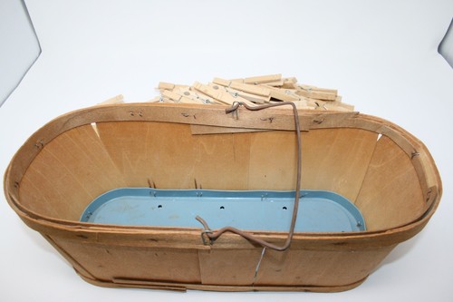 Vintage Oval Split Wood Clothespin Basket with Wire Bale & 87 Clamp Style Pins - Picture 3 of 6