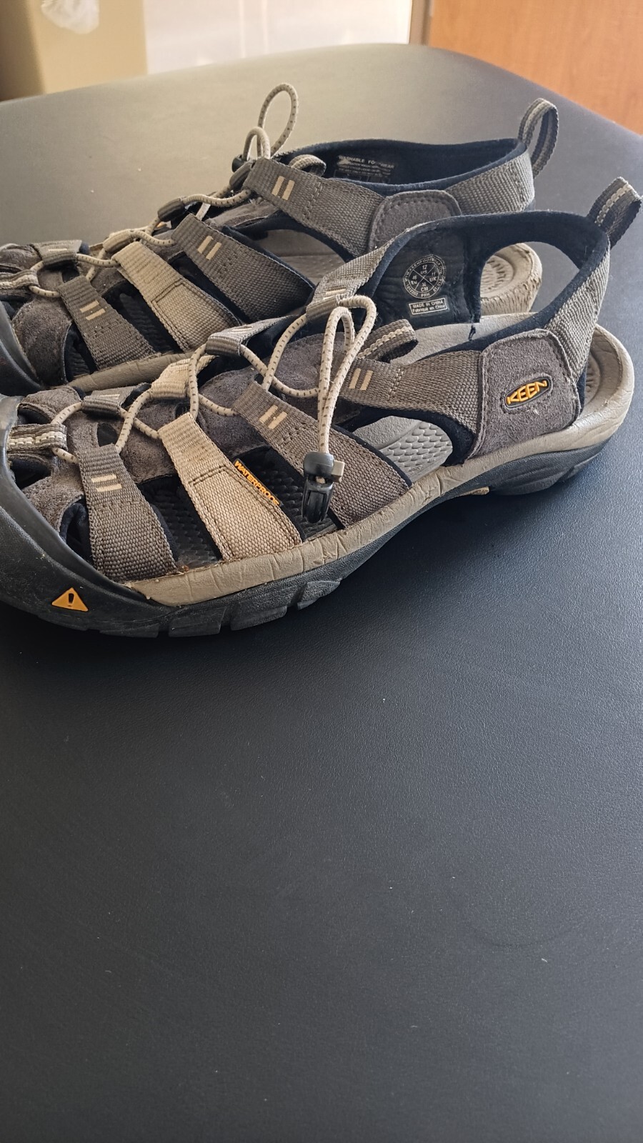 Scarpe da acqua iconiche da uomo Keen Newport sandali da escursionista punta paraurti antiodore taglia 12