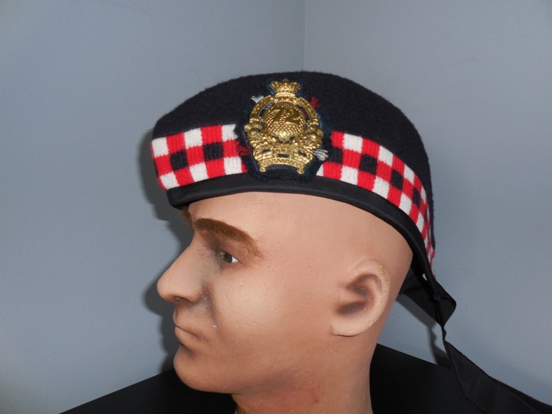 72nd Duke of Albany's Highlander Cap Badge, Tartan Square, and Glengarry