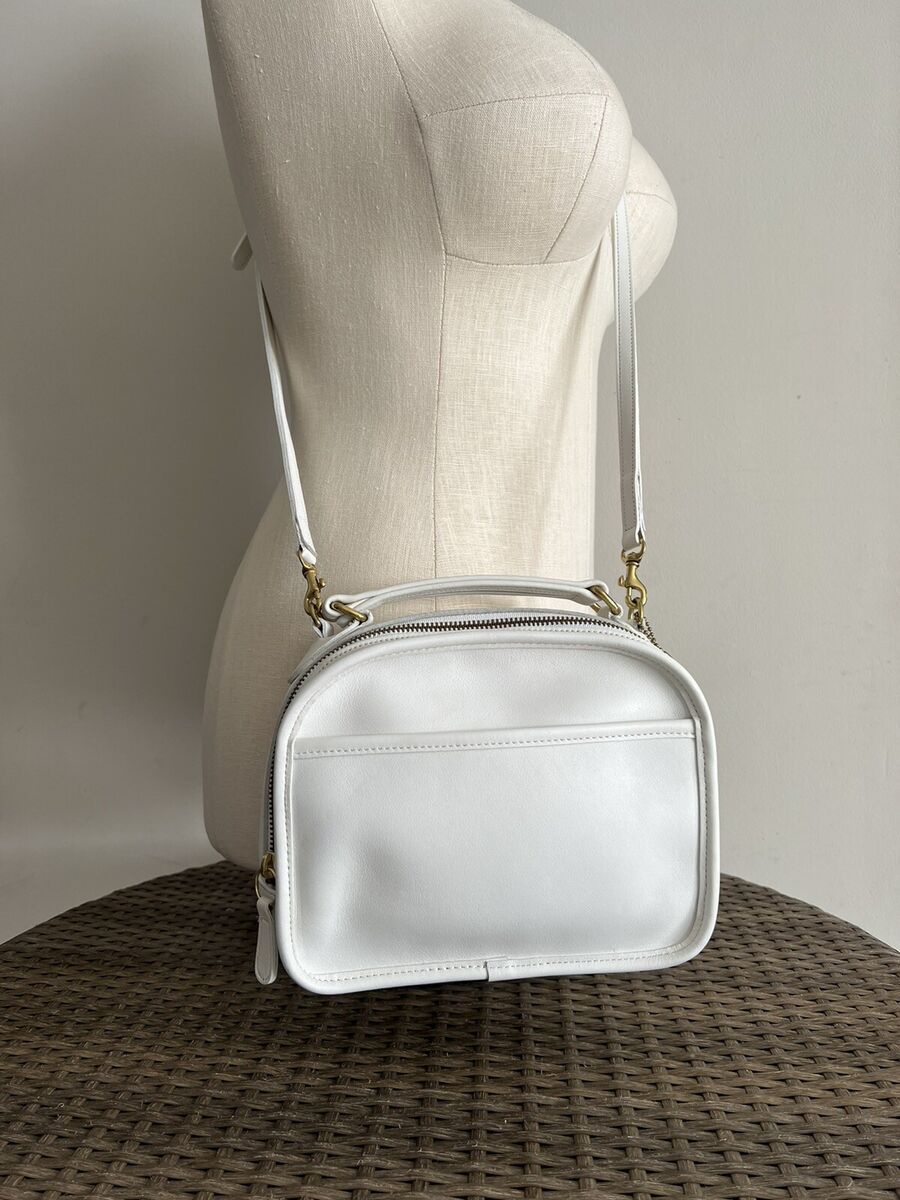 Vintage Coach White Leather No. L6C 9991 Lunch Box Crossbody Vintage Coach White Leather No. L6C 9991 Lunch Box Crossbody