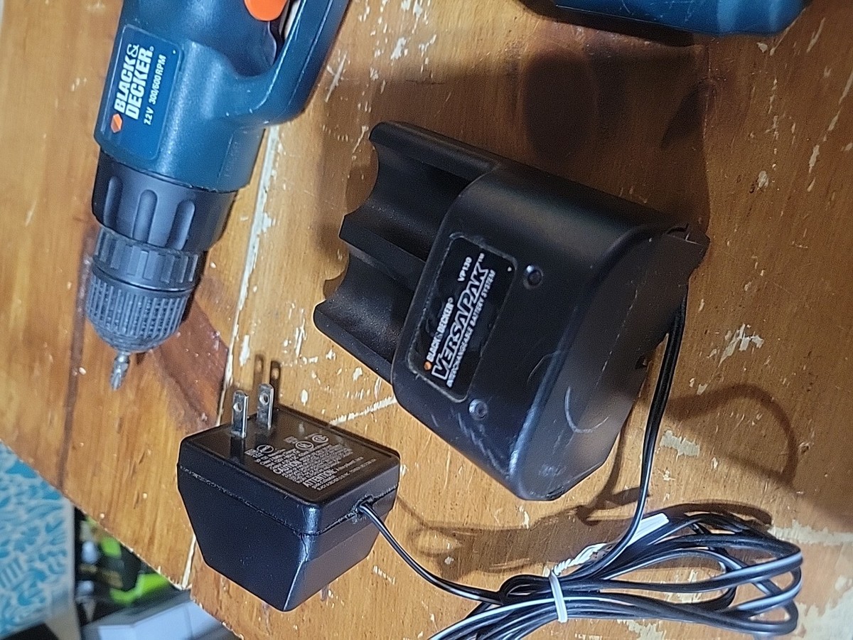 Black & Decker VersaPak VP840 7.2V Variable Speed Drill W
