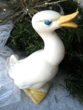 Vintage Figurine - WHITE CERAMIC DUCK - 3-3/4"