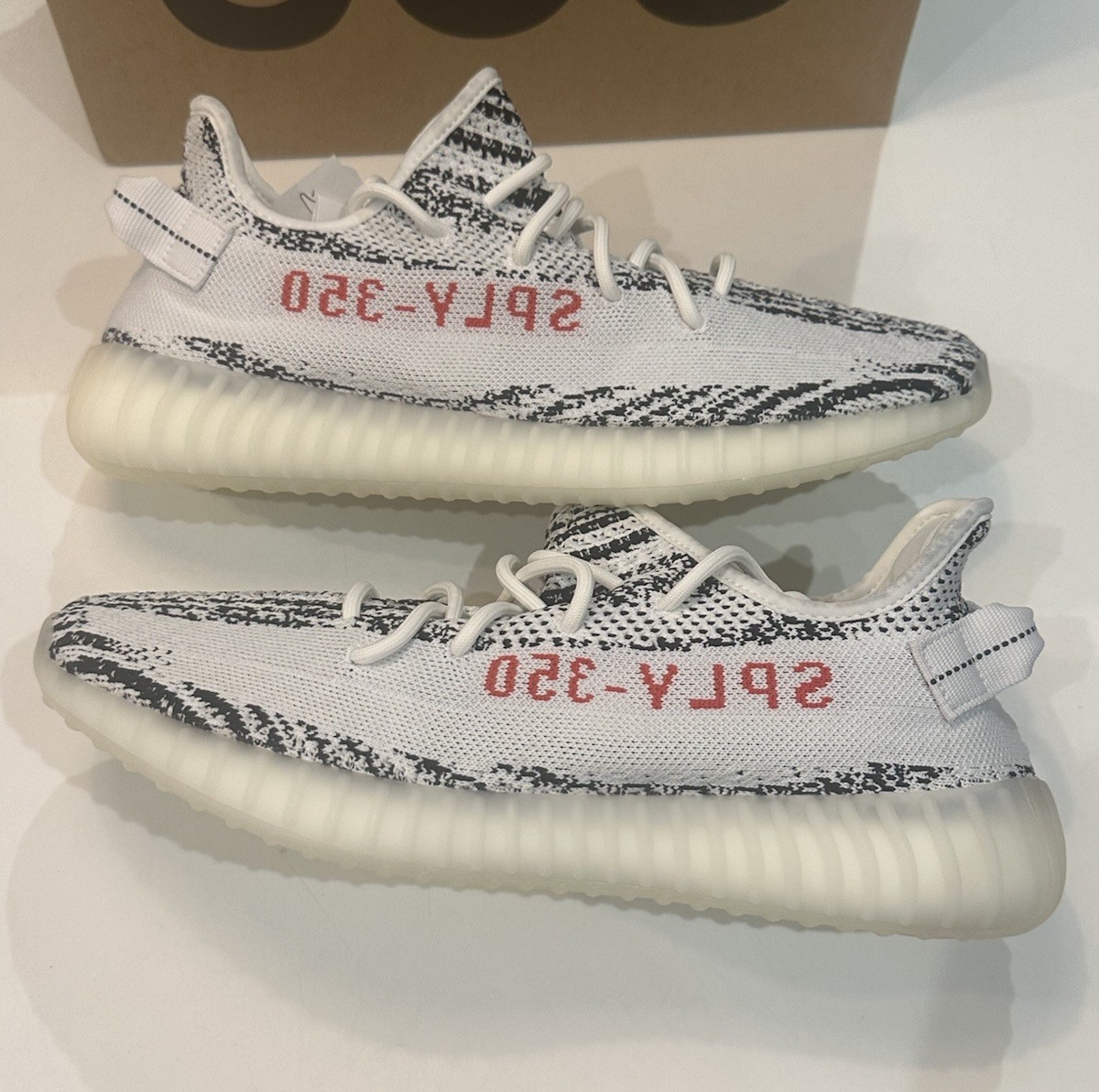 Yeezy Boost 350 V2 Zebra para hombre Reino Unido 10,5 CP9654