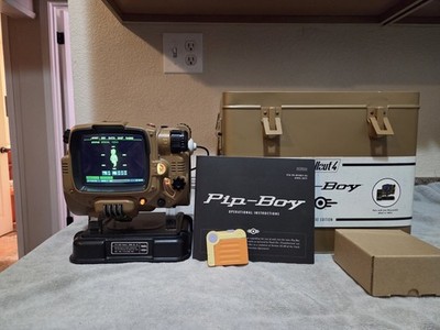 ThinkGeek Fallout 4 Pip-Boy 3000 Deluxe Bluetooth Edition Mark IV