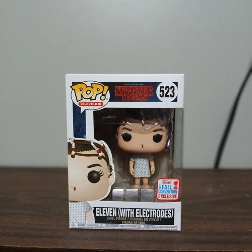 Funko Pop Vinyl Stranger Things - Eleven w/ Electrodes  Comic Con Exclusive #523