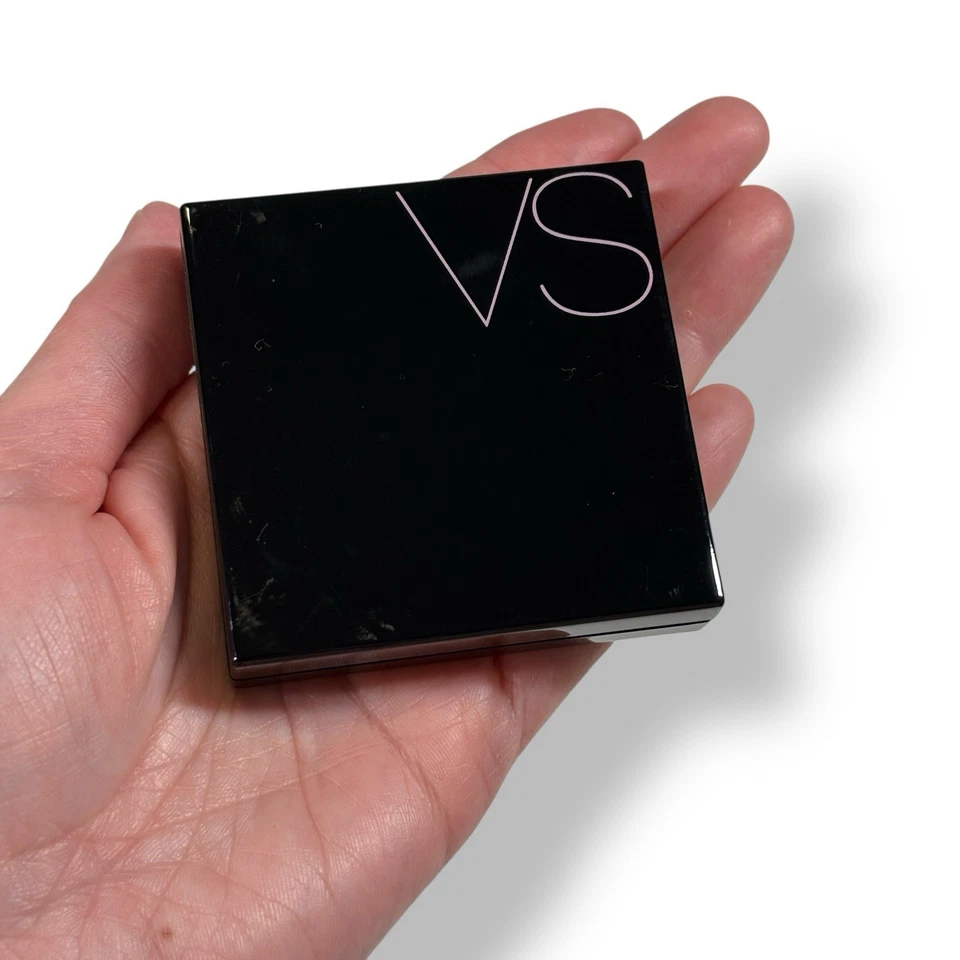 Victoria’s Secret VS pó facial mineral prensado sombra média 20 novo sem caixa - Imagem 2 de 4