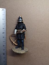 FIGURINE DEL PRADO POMPIER AVEC CASQUE AUTO ARROSE BERLIN ALLEMAGNE 1900 G21