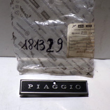 TARGHETTA "PIAGGIO" FRONTALE PER PIAGGIO VESPA PX  (181329)