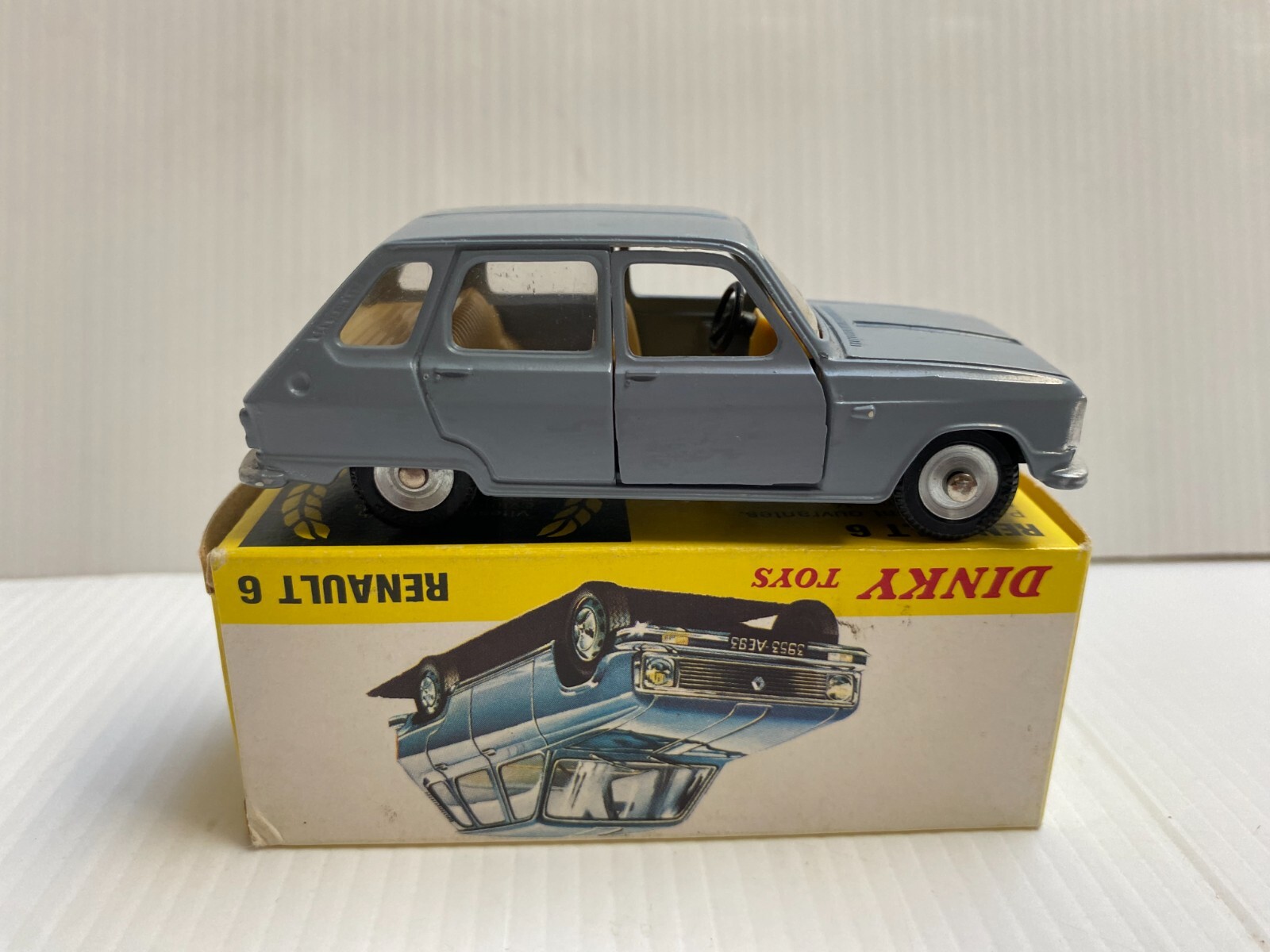 Mebetoys A76 Alfetta Gris 1/43 – Parties Ouvrantes, Avec Boîte, Miniature Italie