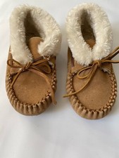 Minnetonka Girls Moccasins Slippers Suede Faux Fur Lined girls size 3