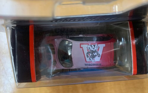 Wisconsin NCAA Collectible PT Cruiser Die Cast Car Limited Edition 2001 Release - Picture 4 of 4