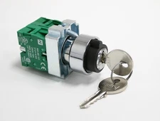 RB2BG3 22.5mm 3 Position Maintain Key Switch Key Removal in Centre C/W 2NO BE101