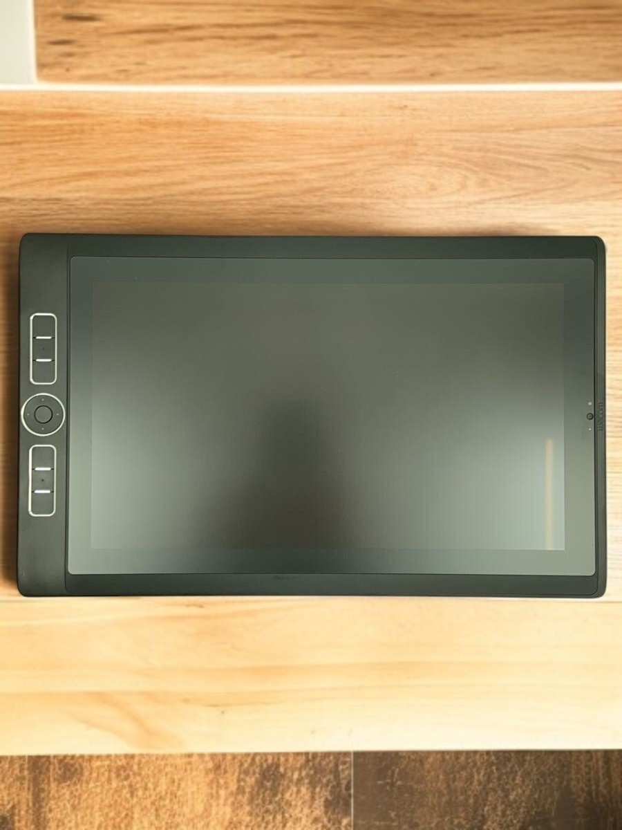 Wacom MobileStudio Pro DTH-W1320 本体 s-l1200.jpg