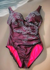 Women's 14 Miraclesuit Slimming Tummy Control Shapewear One Piece Swimsuit