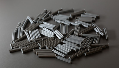 LEGO Technic: 100x Achse 4L w/ Stop, dark bluish gray