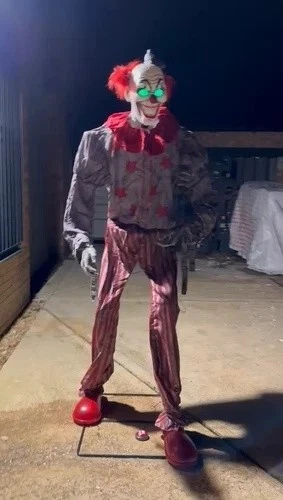 Life Size Scary Evil Clown Animatronic Halloween Horror Haunted House Prop
