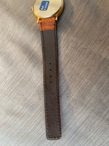 Lorus Gold Mickey Mouse Disney watch. Gold embedded Mickey on watch face. - Picture 5 of 8