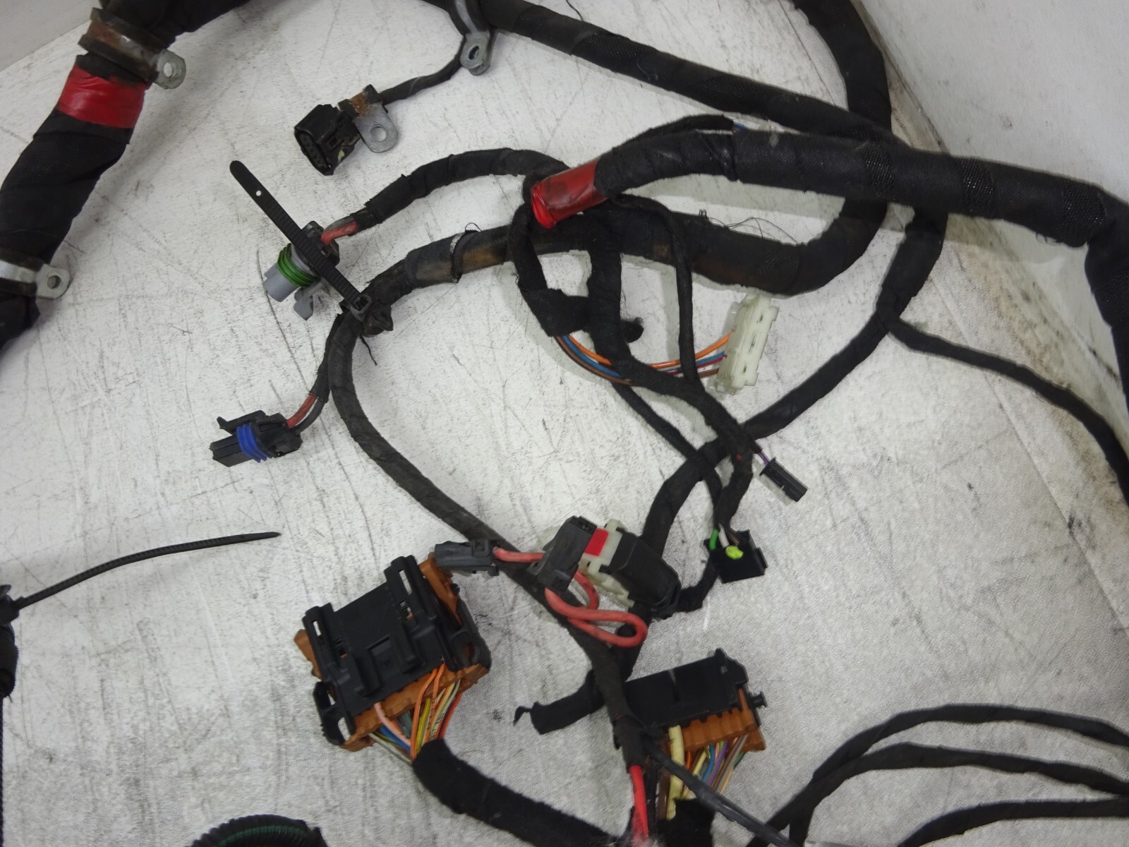 04-08 Maserati Quattroporte Engine Wiring Harness Right Fuse Box OEM DE221208