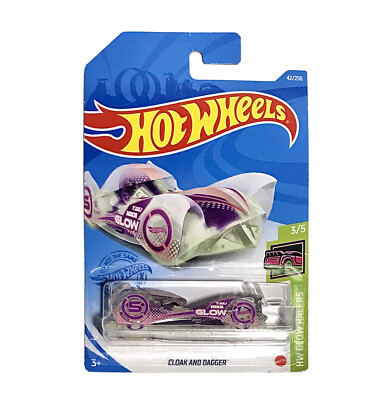 Hot Wheels 2021 Glow Racers CLOAK 
