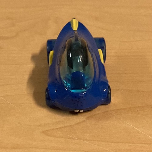 Dory Disney Character Cars Series 4 Hot Wheels (2019) Finding Nemo - Picture 3 of 12