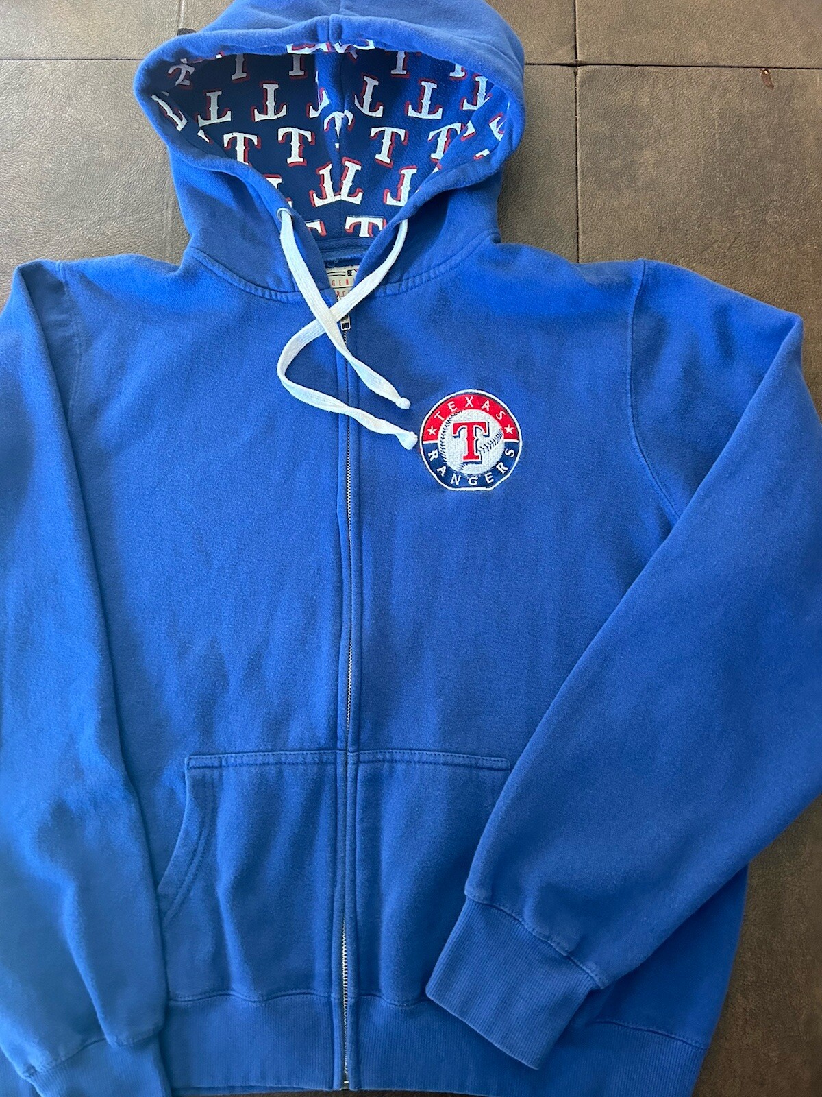 Picture 2 of 9