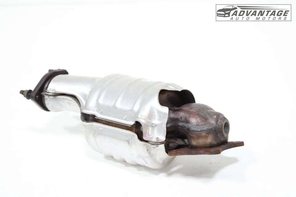 2024-2025 HONDA PASSPORT AWD 3,5 L V6 COLECTOR DE ESCAPE TRASERO CON PROTECTOR TÉRMICO OEM Foto 3 de 4