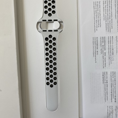 Apple - Bracelet Sport Nike pour Watch Series 8/SE (2022) - Summit Blanc/Noir - S/M - Photo 2 sur 5