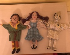 Wizard of Oz 2013 Set of 3 FAO Toys R Us Plush Dolls Dorothy Tinman Scarecrow