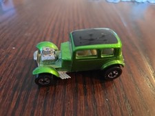 Hot Wheels Redline 1993 Vintage Series Classic 32 Ford Vicky Apple Green Car