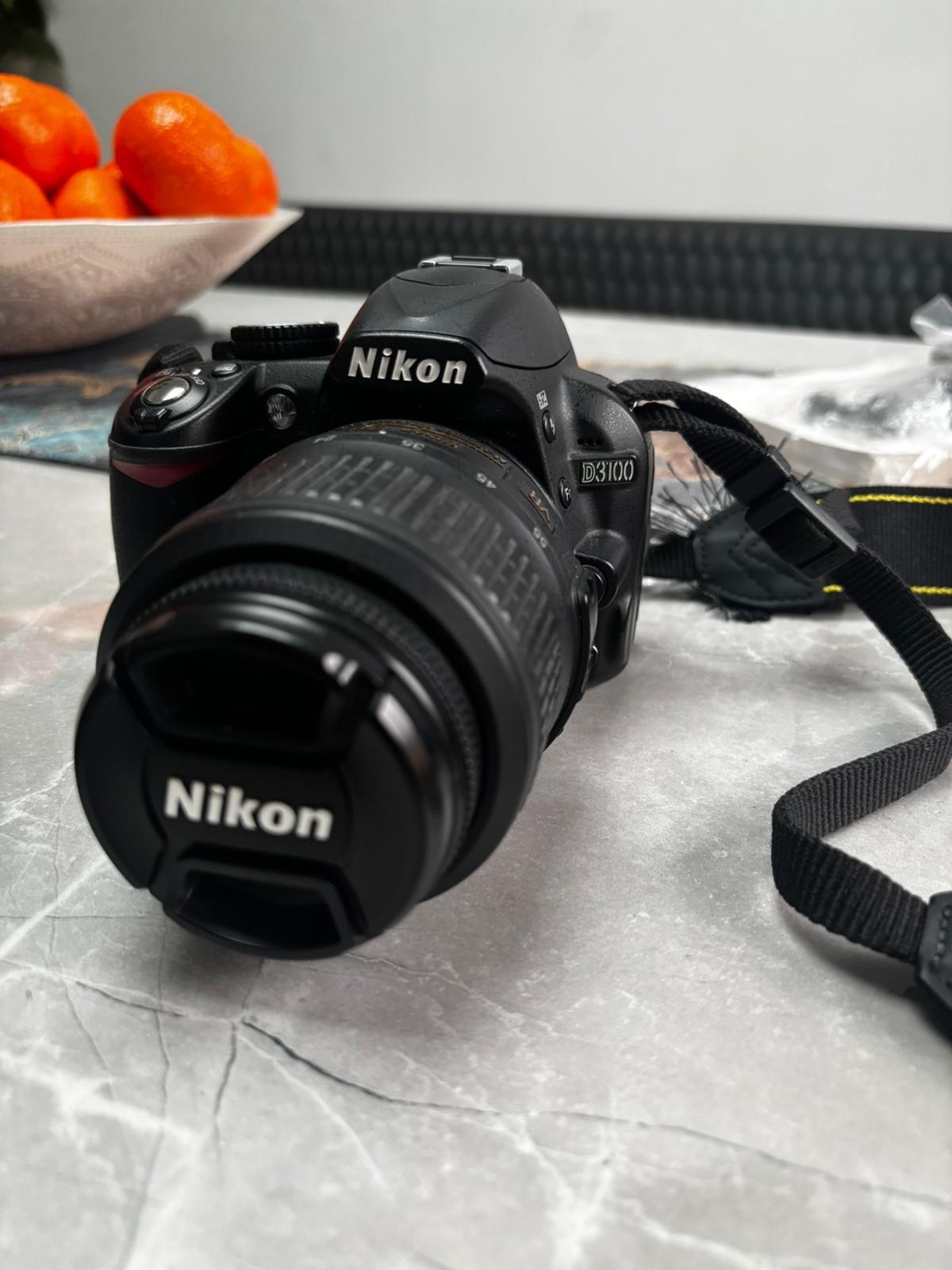 Nikon D D3100 14.2MP Digital SLR Camera + 18-55m VR Lens - GREAT CONDITION