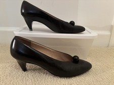 Vintage Saks Fifth Avenue Fenton Last black pump with 2 1/4  heel - 10