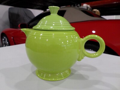 New w tags Fiesta 36 Oz Chartreuse Fiestaware Teapot Lid NEW Retired  color