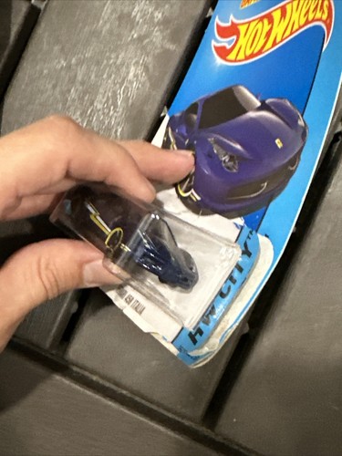 2 2014 Hot Wheels HW City Ferrari 458 Italia 35/250 Speed Team 1:64 Black & Blue - Picture 5 of 5