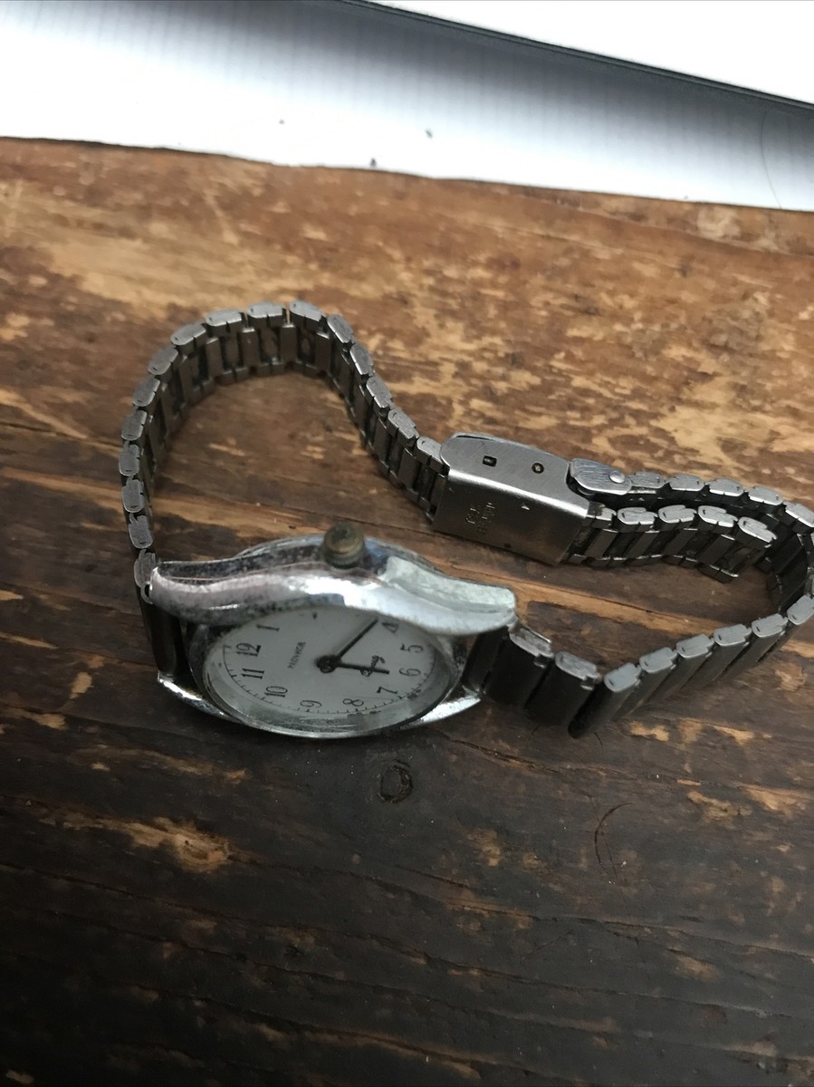 Garmin Fenix 7S, ezüst, grafit színű szilikon szíjjal (GG010-02539-01 Garmin Fenix 7S, ezüst, grafit színű szilikon szíjjal (GG010-02539-01