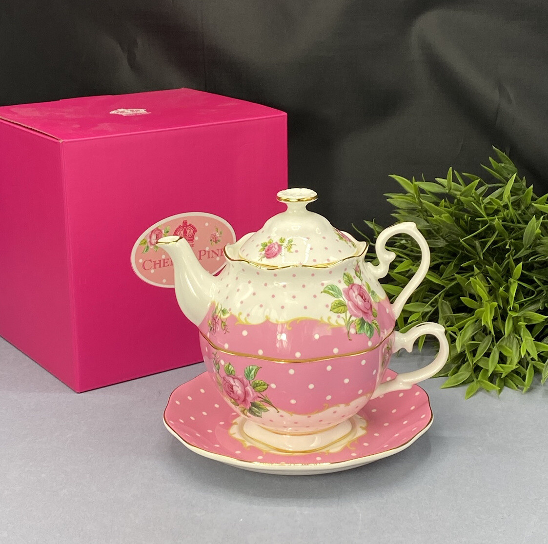 Royal Albert Cheeky Pink BOXED Royal Albert Cheeky Pink Rose Tea