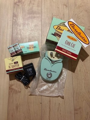 Danelectro Cool Cat DC-1 Stereo Chorus Guitar Effect Pedal with Box