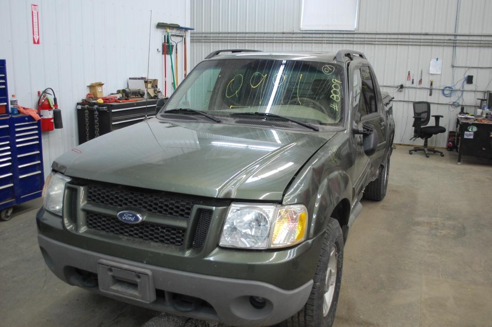OEM Grille For Explorer Assy Blk-Text Pitted